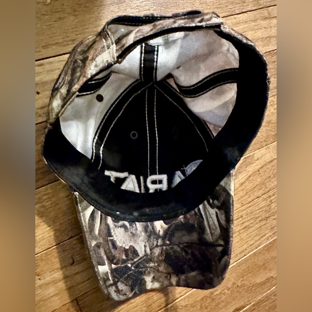 Ariat Camo Hat with Embroidered Logo - Picture 6 of 7